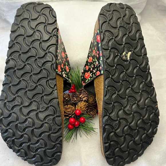 Birkenstock Women’s Sandals - Picture 4 of 4